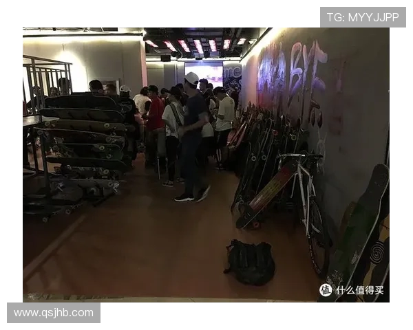 滑板之路：黄芳的激情与坚持在城市街头的深度对话